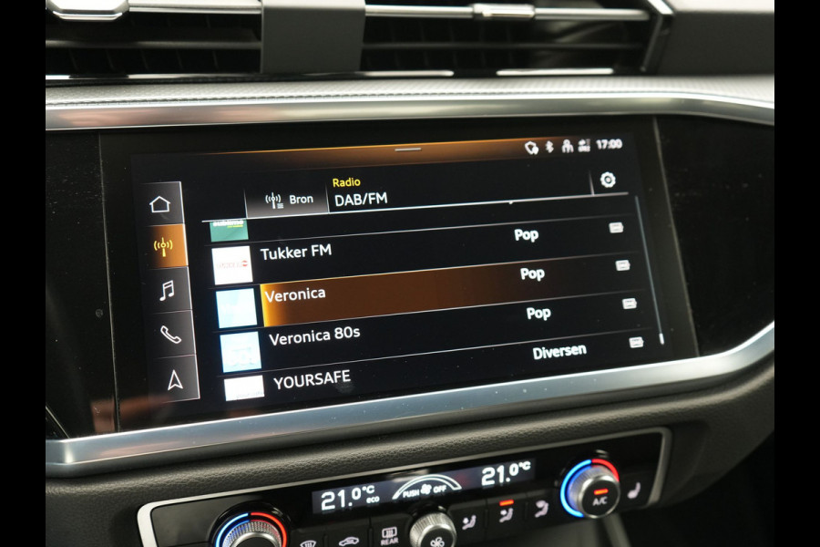 Audi Q3 45 TFSI e 2X S Line PHEV 245pk | Trekhaak Af Fabriek | Adaptive Cruise | Sportstoelen Verwarmd | Apple Carplay | Blis | DAB | Navigatie | Virtual | 18"L.M | Plug In Hybrid