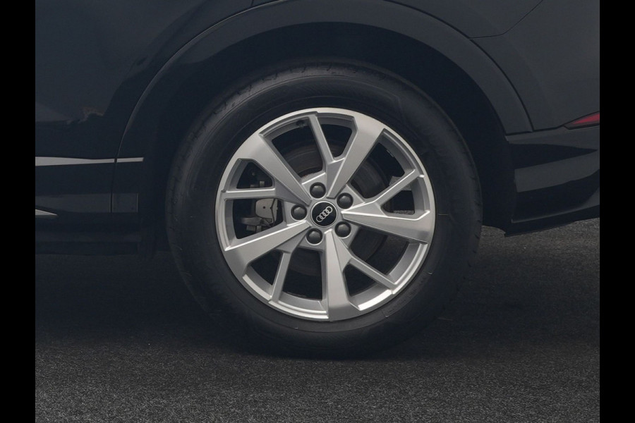 Audi Q3 45 TFSI e 2X S Line PHEV 245pk | Trekhaak Af Fabriek | Adaptive Cruise | Sportstoelen Verwarmd | Apple Carplay | Blis | DAB | Navigatie | Virtual | 18"L.M | Plug In Hybrid
