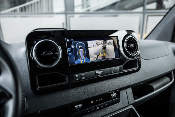 Mercedes-Benz Sprinter 317 1.9 CDI L2H2 | AMG | LED | CarPlay | Camera | Navigatie | Stoelverwarming | Cruise control | Dealer onderhouden | Lederen bekleding | Nieuwe APK | L2H2