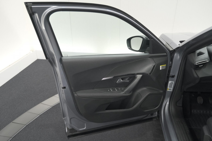 Peugeot 2008 PureTech 100 Allure | Apple Carplay | Parkeersensoren | Climate control
