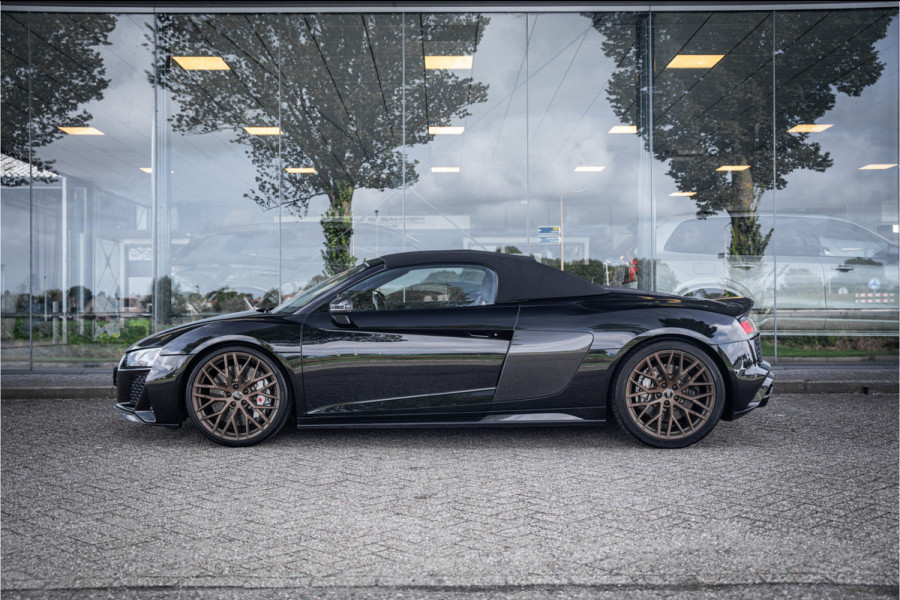 Audi R8 Spyder 5.2 performance (620pk) quattro Facelift ** Carbon ** Keramisch ** B&O