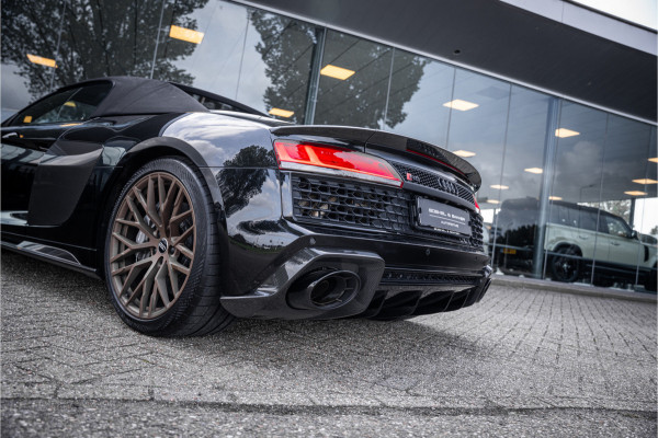 Audi R8 Spyder 5.2 performance (620pk) quattro Facelift ** Carbon ** Keramisch ** B&O