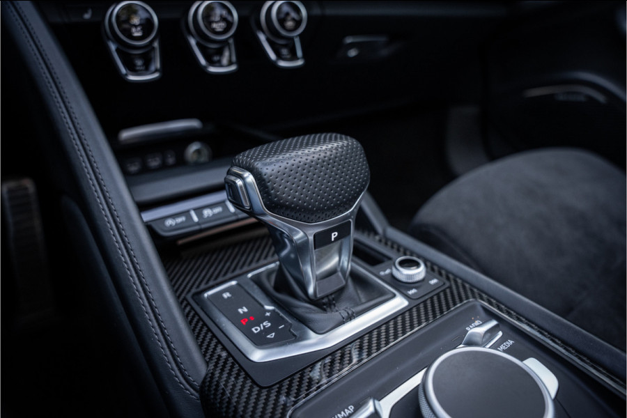 Audi R8 Spyder 5.2 performance (620pk) quattro Facelift ** Carbon ** Keramisch ** B&O