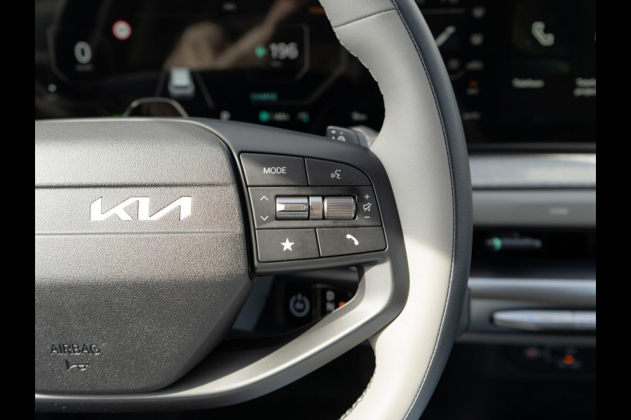 Kia EV4 Plus Advanced 81.4 kWh | Direct Leverbaar! | Panodak | Navi. | Clima. | Adapt. Cruise. | Stoel&Stuur Verwarming | Dodehoekassistentie | Harman Kardon