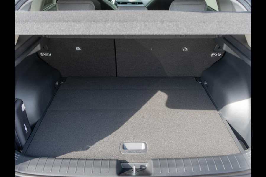 Kia EV4 Plus Advanced 81.4 kWh | Direct Leverbaar! | Panodak | Navi. | Clima. | Adapt. Cruise. | Stoel&Stuur Verwarming | Dodehoekassistentie | Harman Kardon