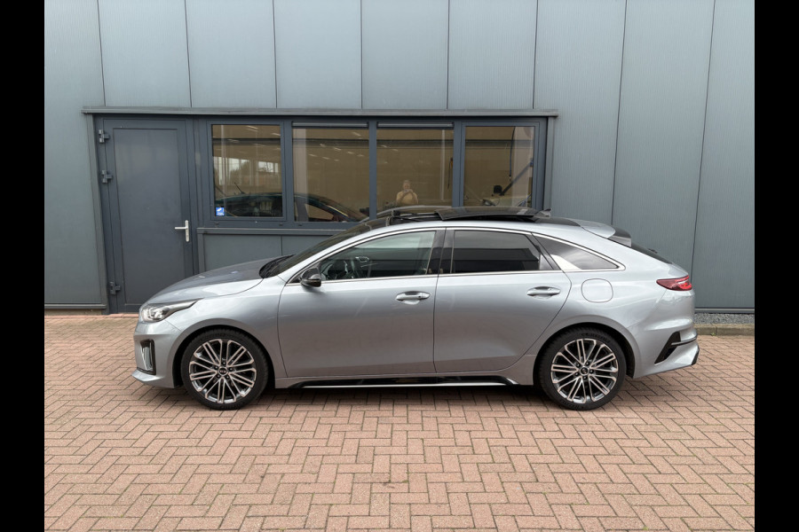 Kia ProCeed 1.5 T-GDi 160pk Automaat GT-PlusLine SCHUIFDAK/JBL/CAMERA/DODEHOEK/AFN.TREKHAAK/18INCH