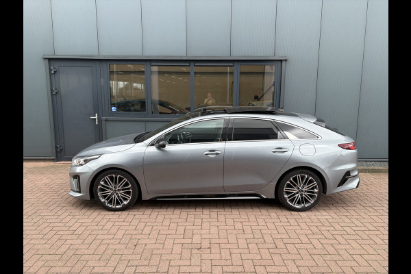 Kia ProCeed 1.5 T-GDi 160pk Automaat GT-PlusLine SCHUIFDAK/JBL/CAMERA/DODEHOEK/AFN.TREKHAAK/18INCH