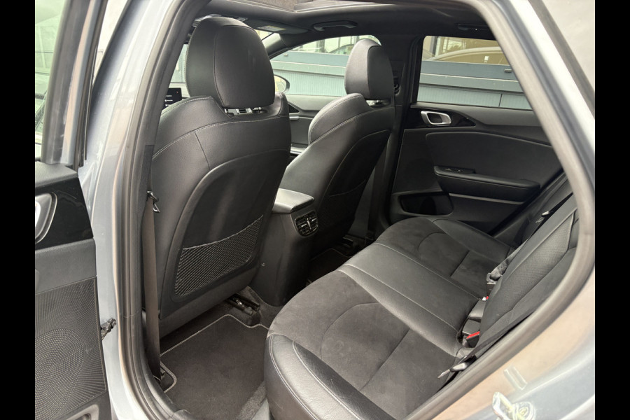 Kia ProCeed 1.5 T-GDi 160pk Automaat GT-PlusLine SCHUIFDAK/JBL/CAMERA/DODEHOEK/AFN.TREKHAAK/18INCH
