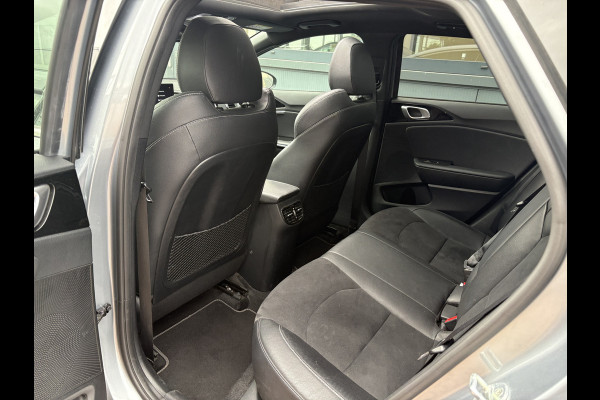 Kia ProCeed 1.5 T-GDi 160pk Automaat GT-PlusLine SCHUIFDAK/JBL/CAMERA/DODEHOEK/AFN.TREKHAAK/18INCH