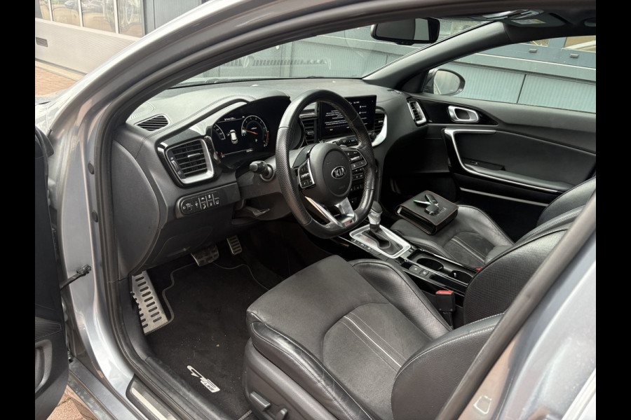 Kia ProCeed 1.5 T-GDi 160pk Automaat GT-PlusLine SCHUIFDAK/JBL/CAMERA/DODEHOEK/AFN.TREKHAAK/18INCH