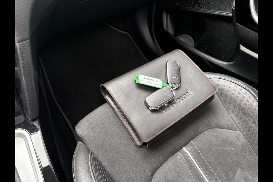 Kia ProCeed 1.5 T-GDi 160pk Automaat GT-PlusLine SCHUIFDAK/JBL/CAMERA/DODEHOEK/AFN.TREKHAAK/18INCH