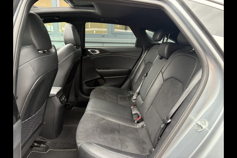 Kia ProCeed 1.5 T-GDi 160pk Automaat GT-PlusLine SCHUIFDAK/JBL/CAMERA/DODEHOEK/AFN.TREKHAAK/18INCH