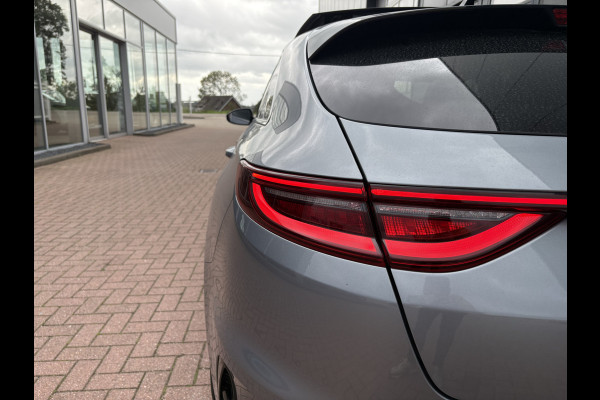 Kia ProCeed 1.5 T-GDi 160pk Automaat GT-PlusLine SCHUIFDAK/JBL/CAMERA/DODEHOEK/AFN.TREKHAAK/18INCH