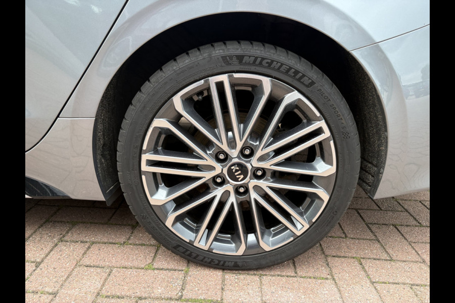 Kia ProCeed 1.5 T-GDi 160pk Automaat GT-PlusLine SCHUIFDAK/JBL/CAMERA/DODEHOEK/AFN.TREKHAAK/18INCH