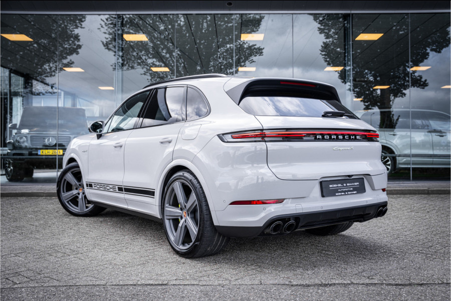 Porsche Cayenne 3.0 S E-Hybrid (519pk) ** Panodak ** Sport Design ** InnoDrive ** Trekhaak ** HUD ** PDLS+ ** 4-wielsturing ** BOSE ** Surround View ** Alcantara Hemel