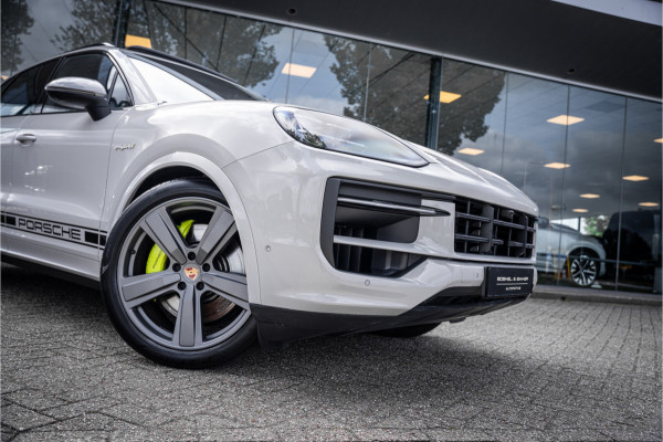 Porsche Cayenne 3.0 S E-Hybrid (519pk) ** Panodak ** Sport Design ** InnoDrive ** Trekhaak ** HUD ** PDLS+ ** 4-wielsturing ** BOSE ** Surround View ** Alcantara Hemel