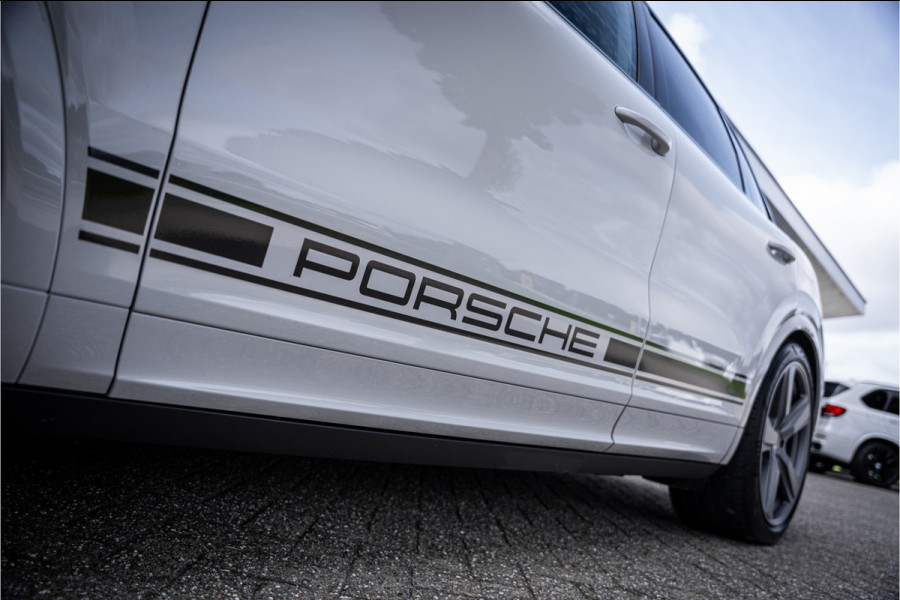 Porsche Cayenne 3.0 S E-Hybrid (519pk) ** Panodak ** Sport Design ** InnoDrive ** Trekhaak ** HUD ** PDLS+ ** 4-wielsturing ** BOSE ** Surround View ** Alcantara Hemel