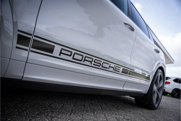 Porsche Cayenne 3.0 S E-Hybrid (519pk) ** Panodak ** Sport Design ** InnoDrive ** Trekhaak ** HUD ** PDLS+ ** 4-wielsturing ** BOSE ** Surround View ** Alcantara Hemel