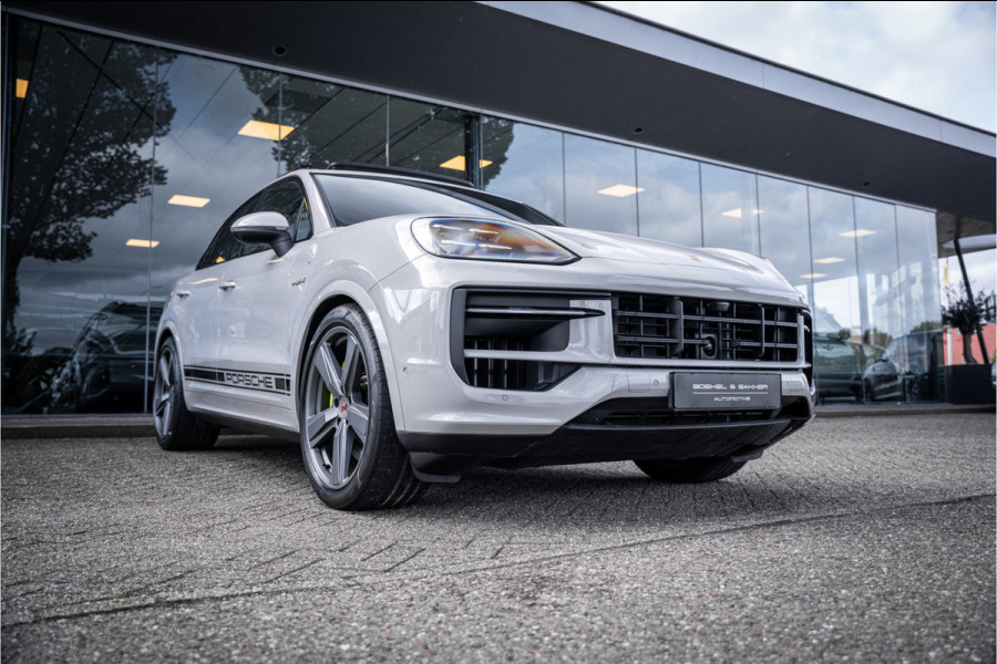 Porsche Cayenne 3.0 S E-Hybrid (519pk) ** Panodak ** Sport Design ** InnoDrive ** Trekhaak ** HUD ** PDLS+ ** 4-wielsturing ** BOSE ** Surround View ** Alcantara Hemel