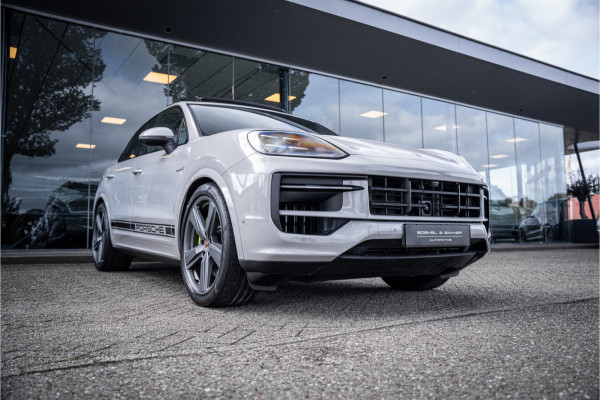 Porsche Cayenne 3.0 S E-Hybrid (519pk) ** Panodak ** Sport Design ** InnoDrive ** Trekhaak ** HUD ** PDLS+ ** 4-wielsturing ** BOSE ** Surround View ** Alcantara Hemel