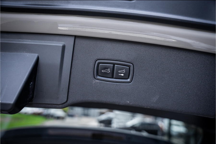 Porsche Cayenne 3.0 S E-Hybrid (519pk) ** Panodak ** Sport Design ** InnoDrive ** Trekhaak ** HUD ** PDLS+ ** 4-wielsturing ** BOSE ** Surround View ** Alcantara Hemel
