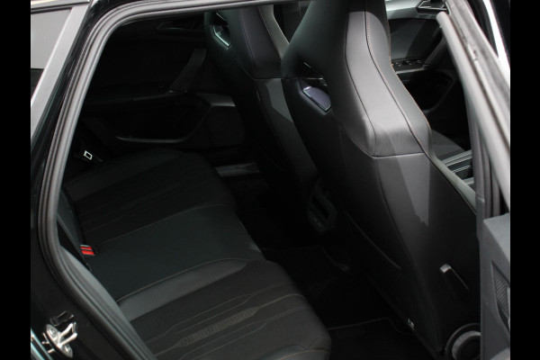 CUPRA Leon Sportstourer 1.4 e-Hybrid VZ 245 pk DSG Wegklapbare trekhaak Navigatie Apple CarPlay Android Auto Camera Parkeerhulp  Adaptive Cruise Control Dodehoekdetectie Stoel- en stuurverwarming Full Led Climate Control Lichtmetalen velgen