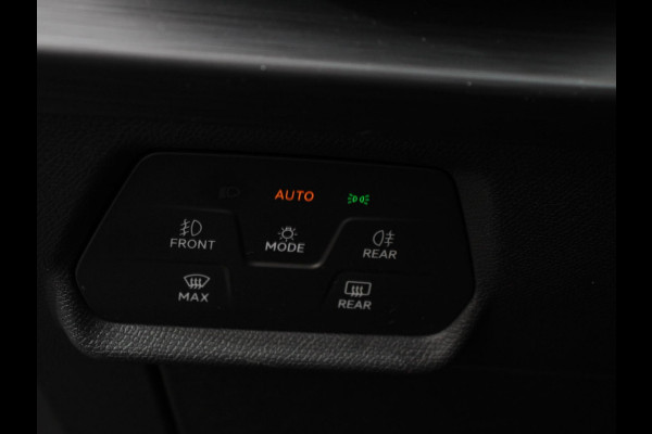 CUPRA Leon Sportstourer 1.4 e-Hybrid VZ 245 pk DSG Wegklapbare trekhaak Navigatie Apple CarPlay Android Auto Camera Parkeerhulp  Adaptive Cruise Control Dodehoekdetectie Stoel- en stuurverwarming Full Led Climate Control Lichtmetalen velgen