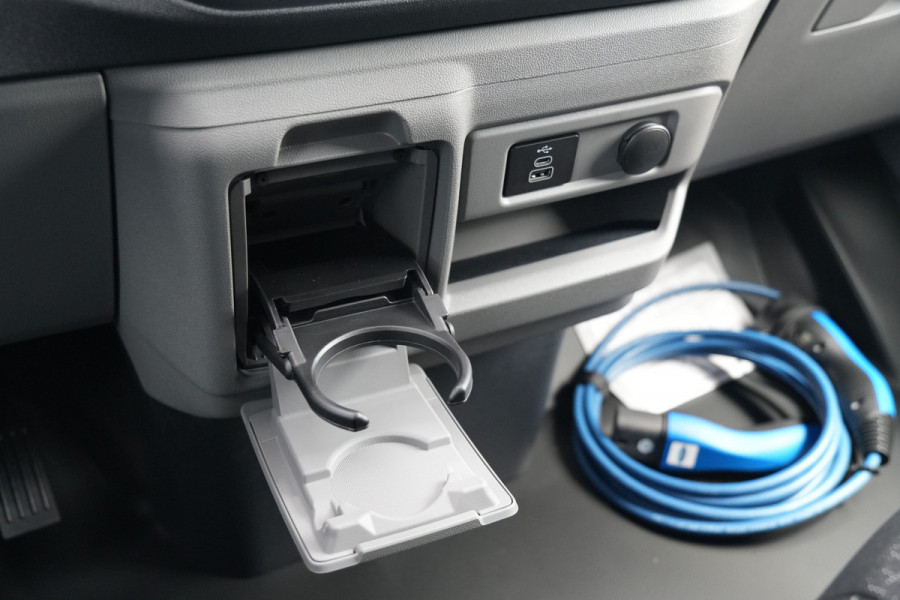Ford Transit Custom 340 2.5 PHEV L2H1 Kombi Trend 9 zits - Navigatie - Privacy glass - Camera - Carplay - Cruise - Rijklaar