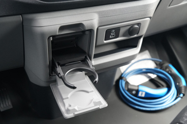 Ford Transit Custom 340 2.5 PHEV L2H1 Kombi Trend 9 zits - Navigatie - Privacy glass - Camera - Carplay - Cruise - Rijklaar