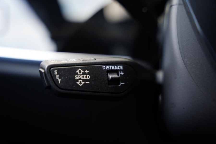 Audi S8 4.0 TFSI Quattro B&O / Active Chassis / NL-Auto / Black Line