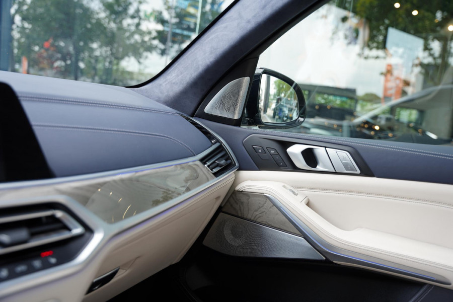BMW X7 X-Drive 40 I / Individual / 6 Persoons / Bowers & Wilkins Diamond