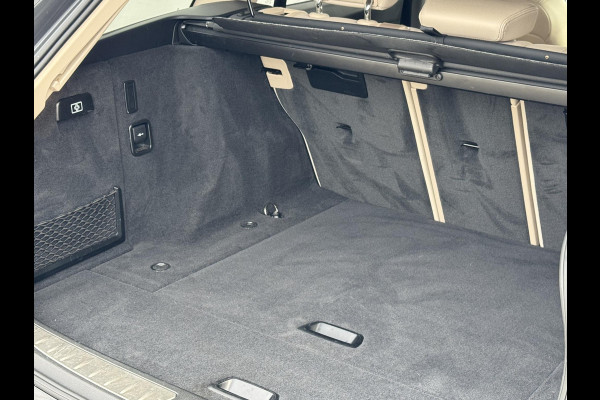 BMW 3 Serie Touring 318i Edition Luxury Line Purity Executive NL-AUTO | LEDER | STOELVERWARMING | NAVI