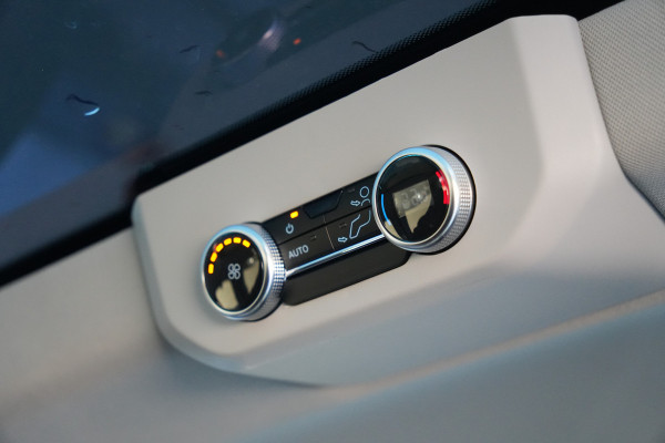 Ford Tourneo Custom 340 2.5 PHEV L2H1 Titanium X 232pk | ACC | Pano | B&O | Elek. schuifdeuren | 360 camera | Elek-Trekhaak | Prijs excl. BTW