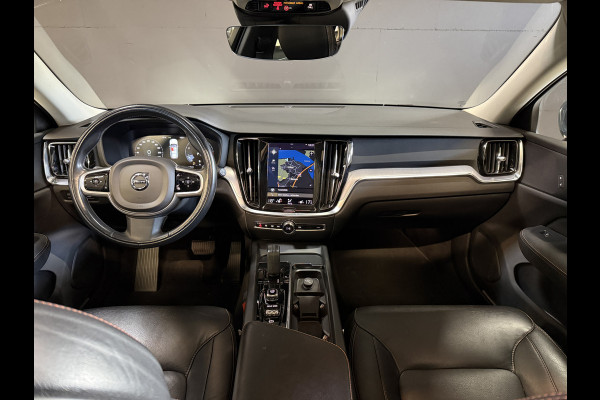 Volvo V60 2.0 B4 Business Pro | R-Design | Stoel/Stuurverwarming | Camera | Navi | Panoramadak