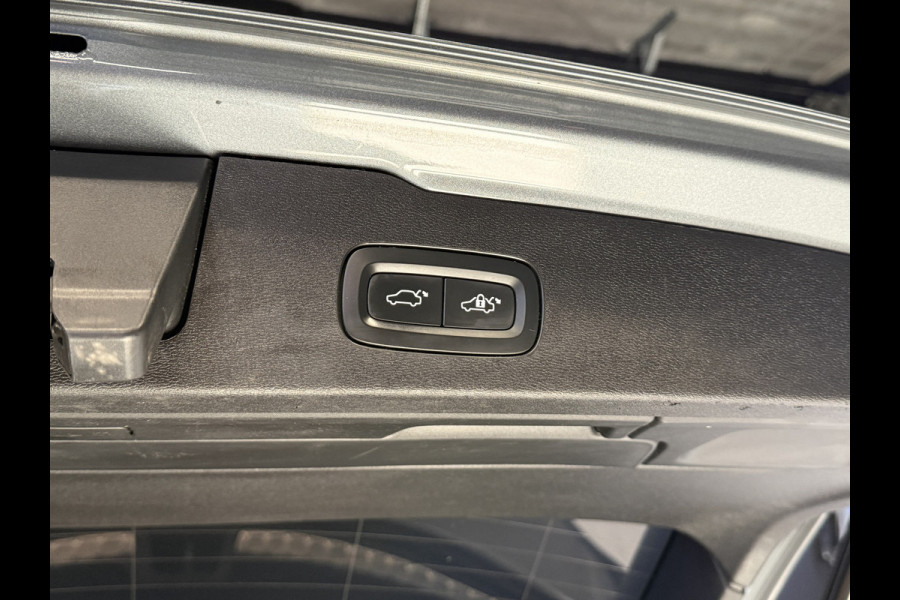 Volvo V60 2.0 B4 Business Pro | R-Design | Stoel/Stuurverwarming | Camera | Navi | Panoramadak