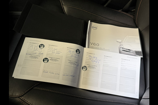 Volvo V60 2.0 B4 Business Pro | R-Design | Stoel/Stuurverwarming | Camera | Navi | Panoramadak