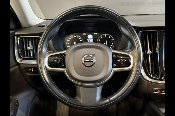 Volvo V60 2.0 B4 Business Pro | R-Design | Stoel/Stuurverwarming | Camera | Navi | Panoramadak