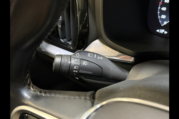 Volvo V60 2.0 B4 Business Pro | R-Design | Stoel/Stuurverwarming | Camera | Navi | Panoramadak