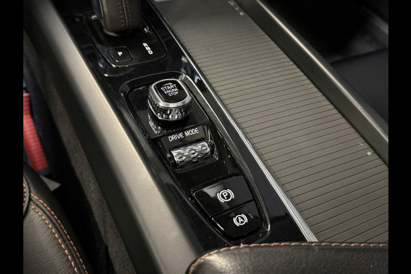 Volvo V60 2.0 B4 Business Pro | R-Design | Stoel/Stuurverwarming | Camera | Navi | Panoramadak