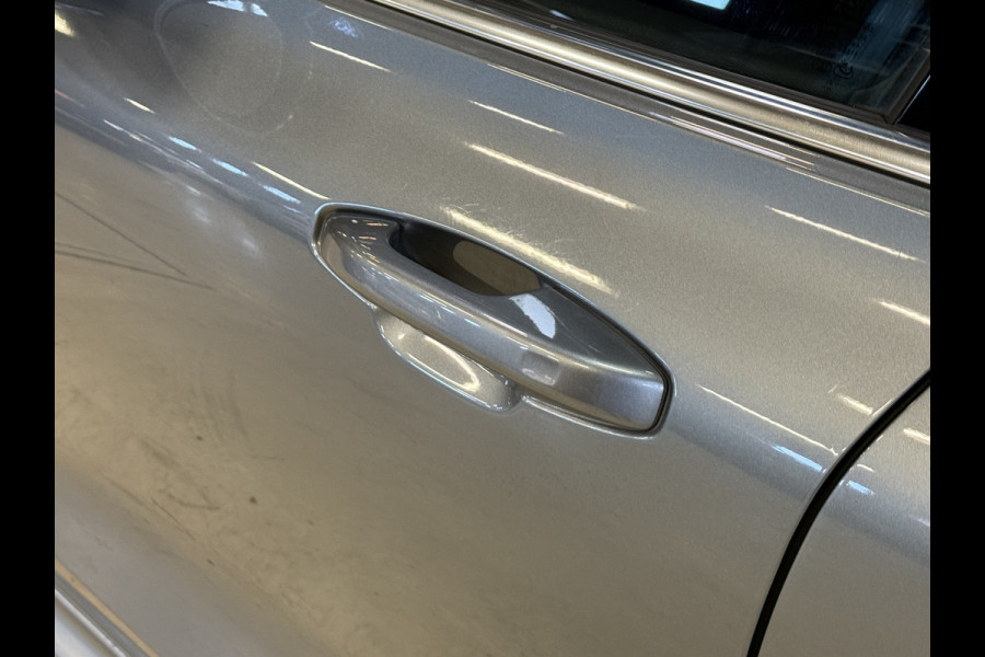 Volvo V60 2.0 B4 Business Pro | R-Design | Stoel/Stuurverwarming | Camera | Navi | Panoramadak