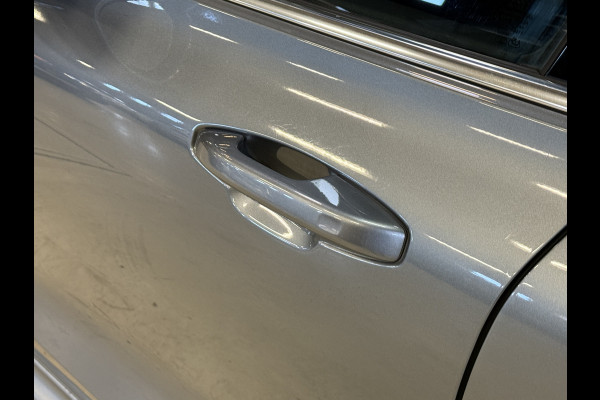 Volvo V60 2.0 B4 Business Pro | R-Design | Stoel/Stuurverwarming | Camera | Navi | Panoramadak