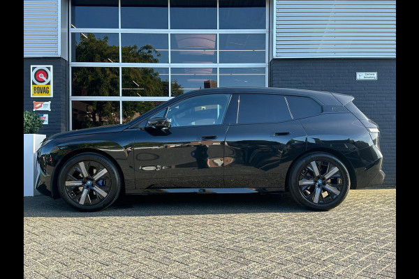 BMW iX xDrive40 Executive, BTW, Pano, Head-Up, Luchtvering, IAS, NAP