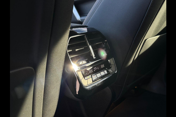 BMW iX xDrive40 Executive, BTW, Pano, Head-Up, Luchtvering, IAS, NAP