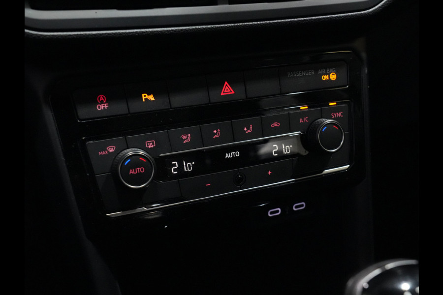 Volkswagen T-Cross 1.0 TSI 110pk Life Business | Trekhaak | Navigatie | ACC | Camera