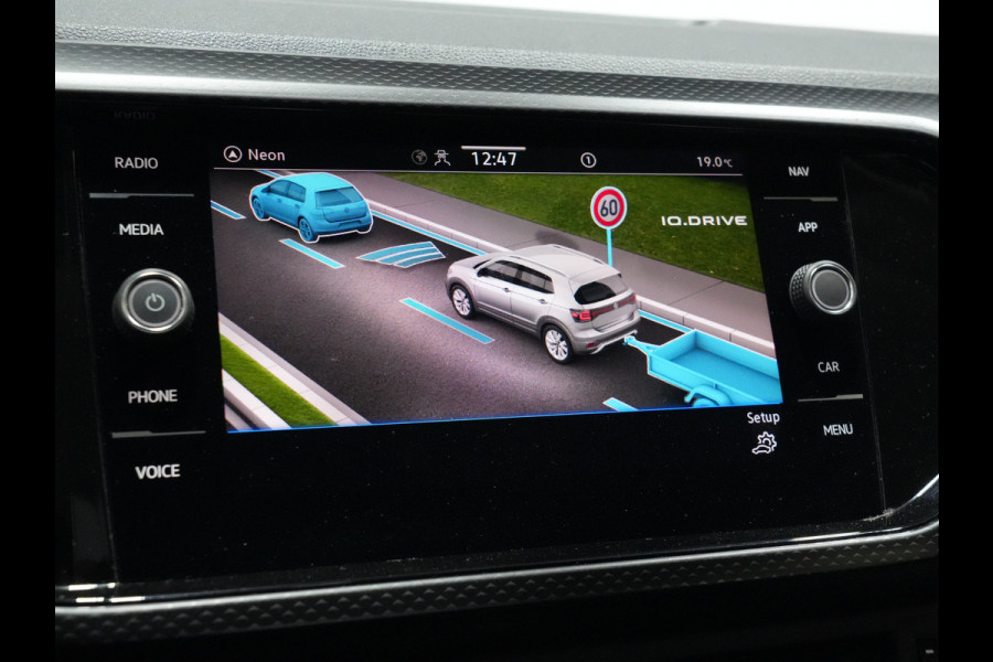 Volkswagen T-Cross 1.0 TSI 110pk Life Business | Trekhaak | Navigatie | ACC | Camera