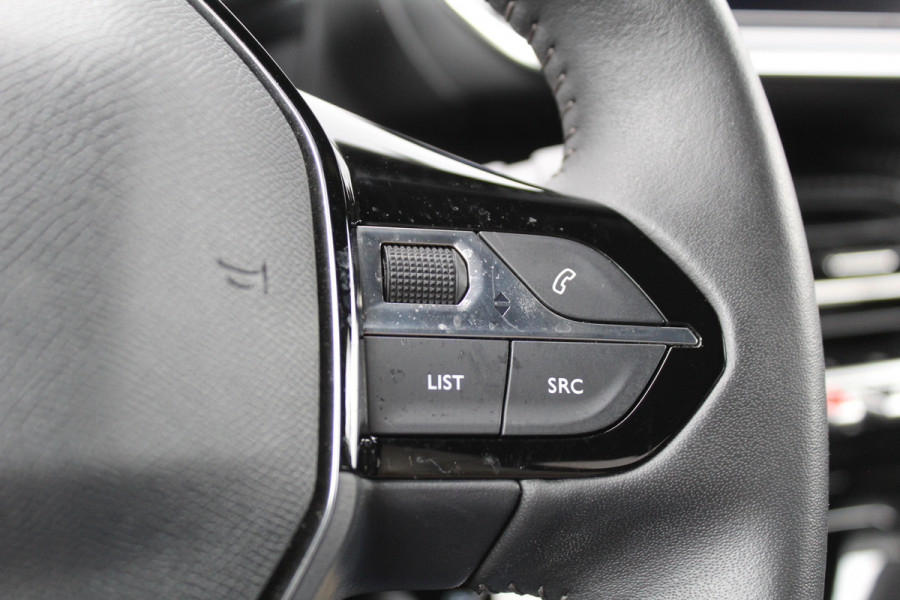 Peugeot 2008 1.2 PureTech 100PK Allure Pack | Adaptieve Cruise | Origin NL | Dealer Onderhouden | Camera