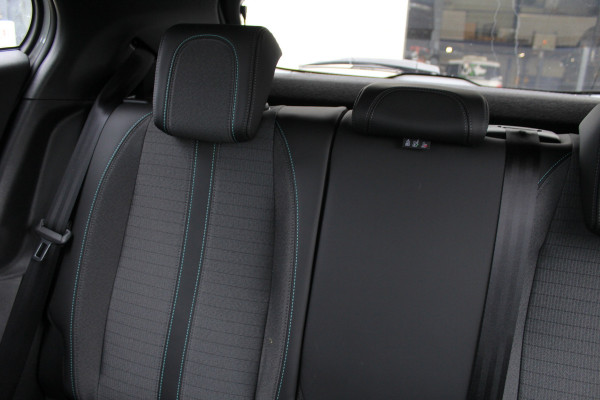 Peugeot 2008 1.2 PureTech 100PK Allure Pack | Adaptieve Cruise | Origin NL | Dealer Onderhouden | Camera