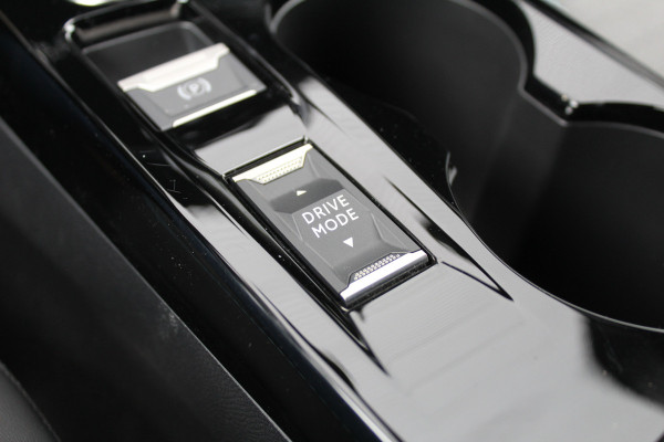 Peugeot 2008 1.2 PureTech 100PK Allure Pack | Adaptieve Cruise | Origin NL | Dealer Onderhouden | Camera