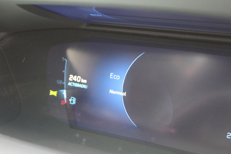 Peugeot 2008 1.2 PureTech 100PK Allure Pack | Adaptieve Cruise | Origin NL | Dealer Onderhouden | Camera