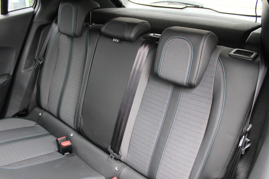 Peugeot 2008 1.2 PureTech 100PK Allure Pack | Adaptieve Cruise | Origin NL | Dealer Onderhouden | Camera